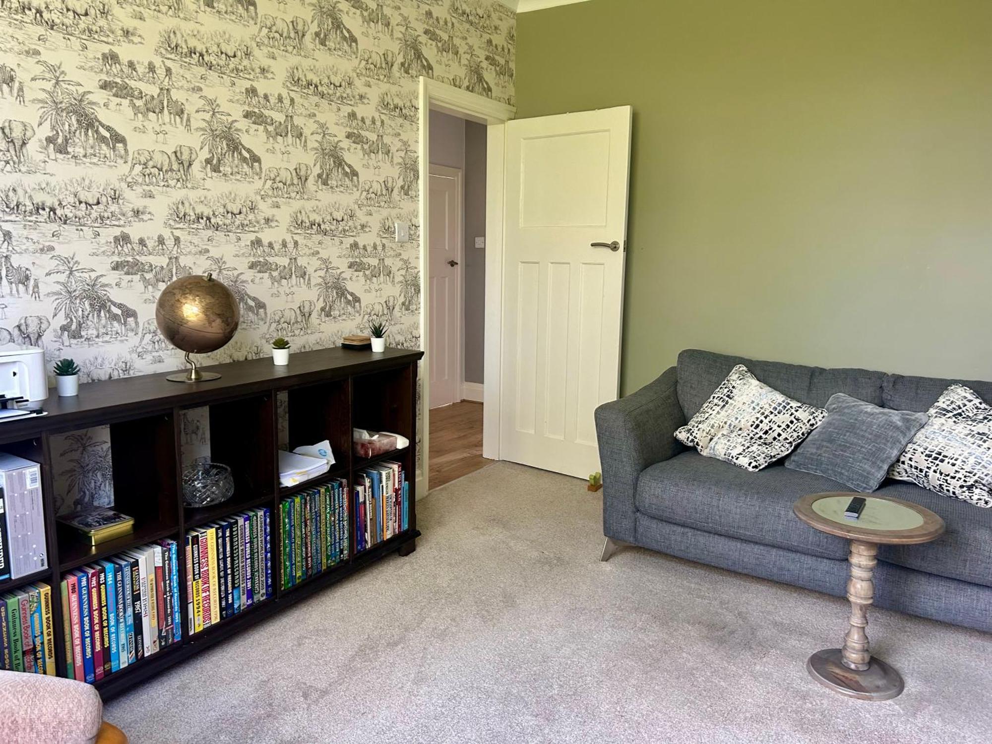 Lovely, Large Double Bedroom With Park View In Home Hazel Grove Esterno foto